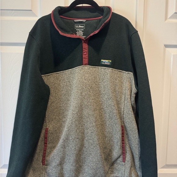 L.L. Bean Crewneck Sweater Gray and Black - Picture 1 of 4